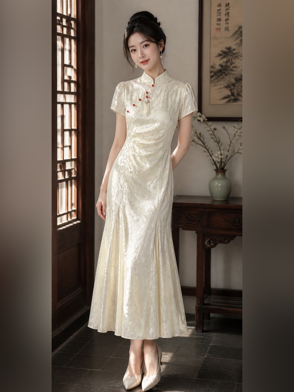 Elegant Ivory Jacquard Qipao Dress – Soft Luxe Fabric, Fine Tailoring